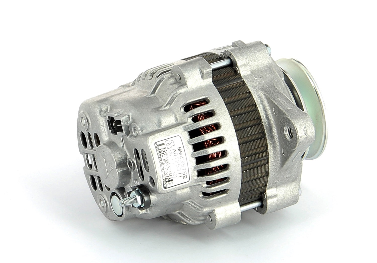 Vetus STM1243 - Alternator 12V/40A/1P M2.04/06/C5/D5